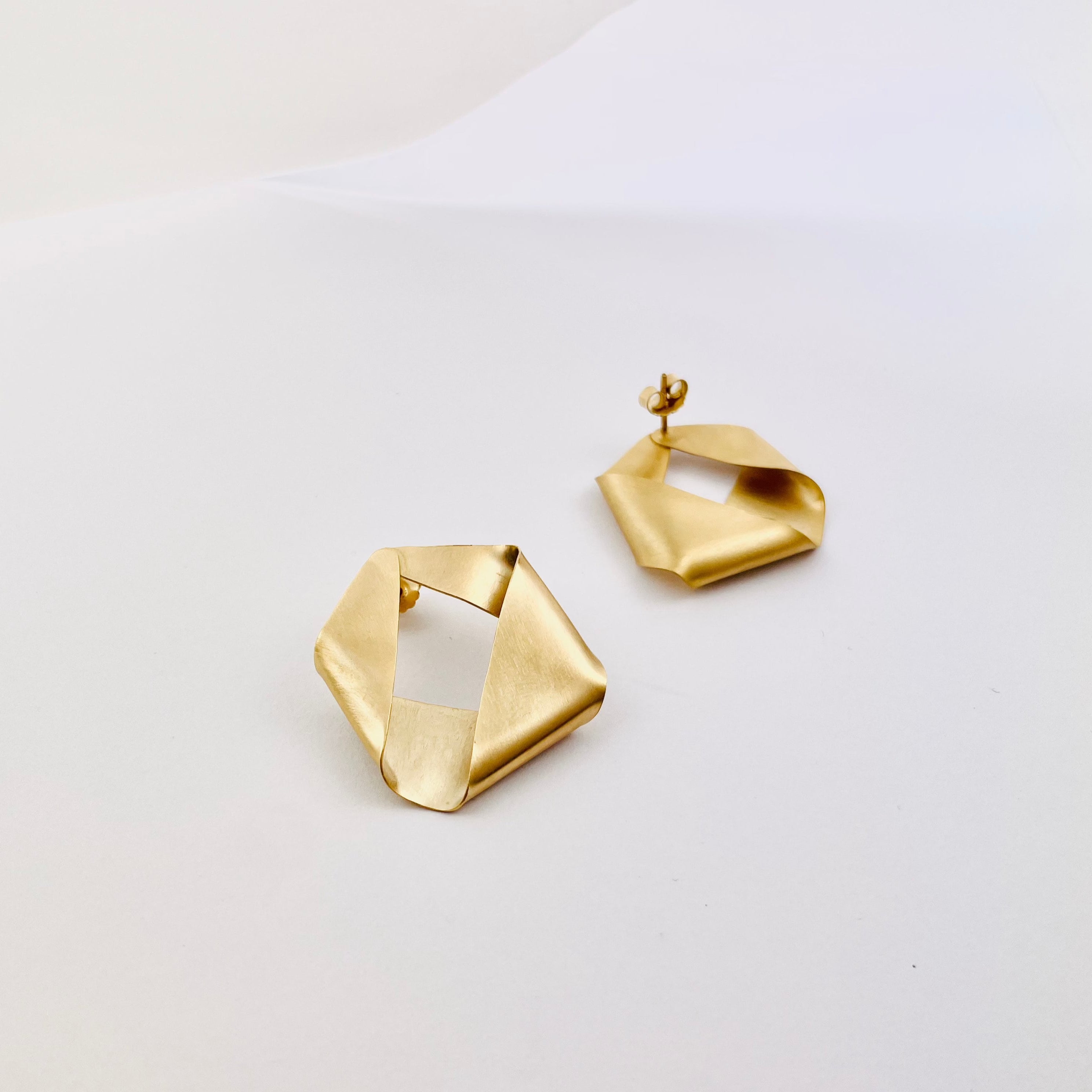 Twist earrings