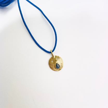 Mini Médaille Tronche Paula Saphir Bleu - Or 750/1000