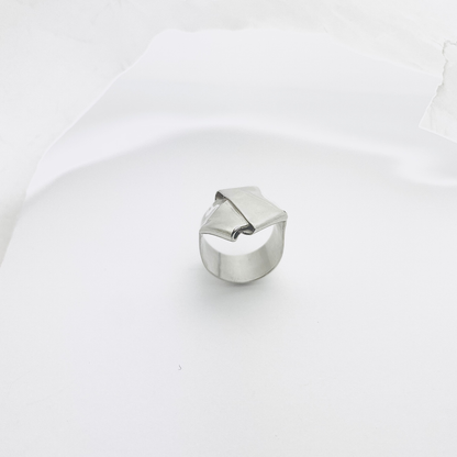 Bague Pliée
